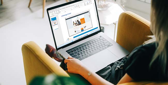 Foto für Mockup: nikkimeel/ stock.adobe.com