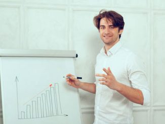 Präsentieren mit dem Flip Chart. Foto: fotofabrika / fotolia.com